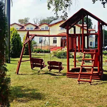 Bed & Breakfast Dwor Dluzniewo